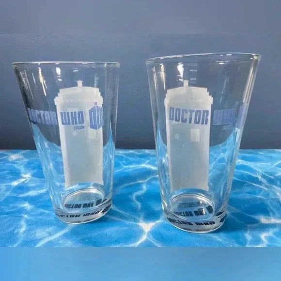 Doctor Who - Two Tardis Themed Glasses - ‼️✌️🍻 - Picture 5 of 9